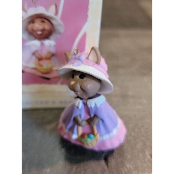 Hallmark Springtime Bonnet 1997 ornament Xmas Decor Easter - Picture 2 of 6